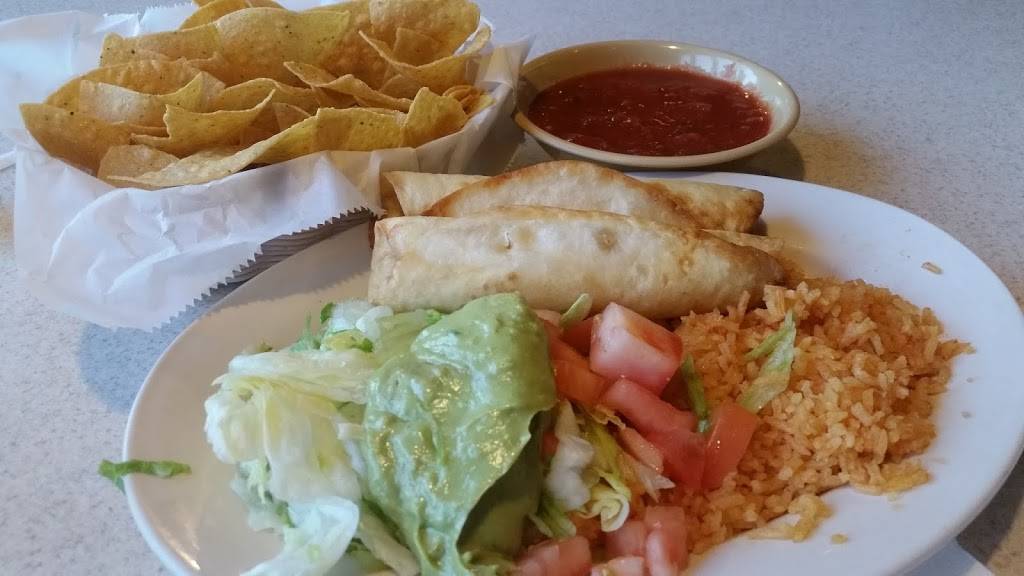 El Patio Mexican Restaurant | restaurant | 7622 Highland Rd, Waterford Twp, MI 48327, USA | 2486665231 OR +1 248-666-5231