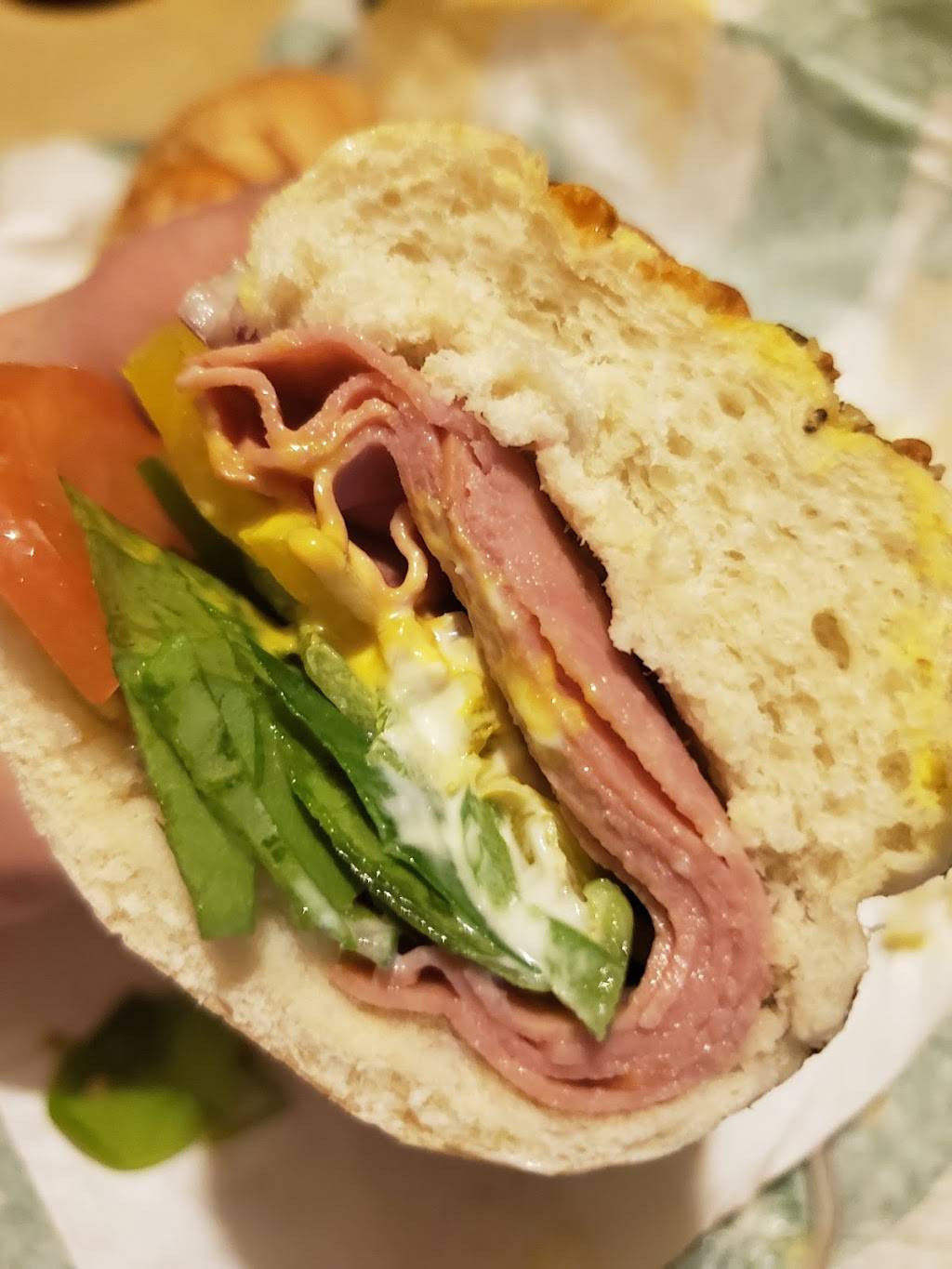 Subway | restaurant | 1702 1/2 W Market St, Johnson City, TN 37604, USA | 4239263544 OR +1 423-926-3544