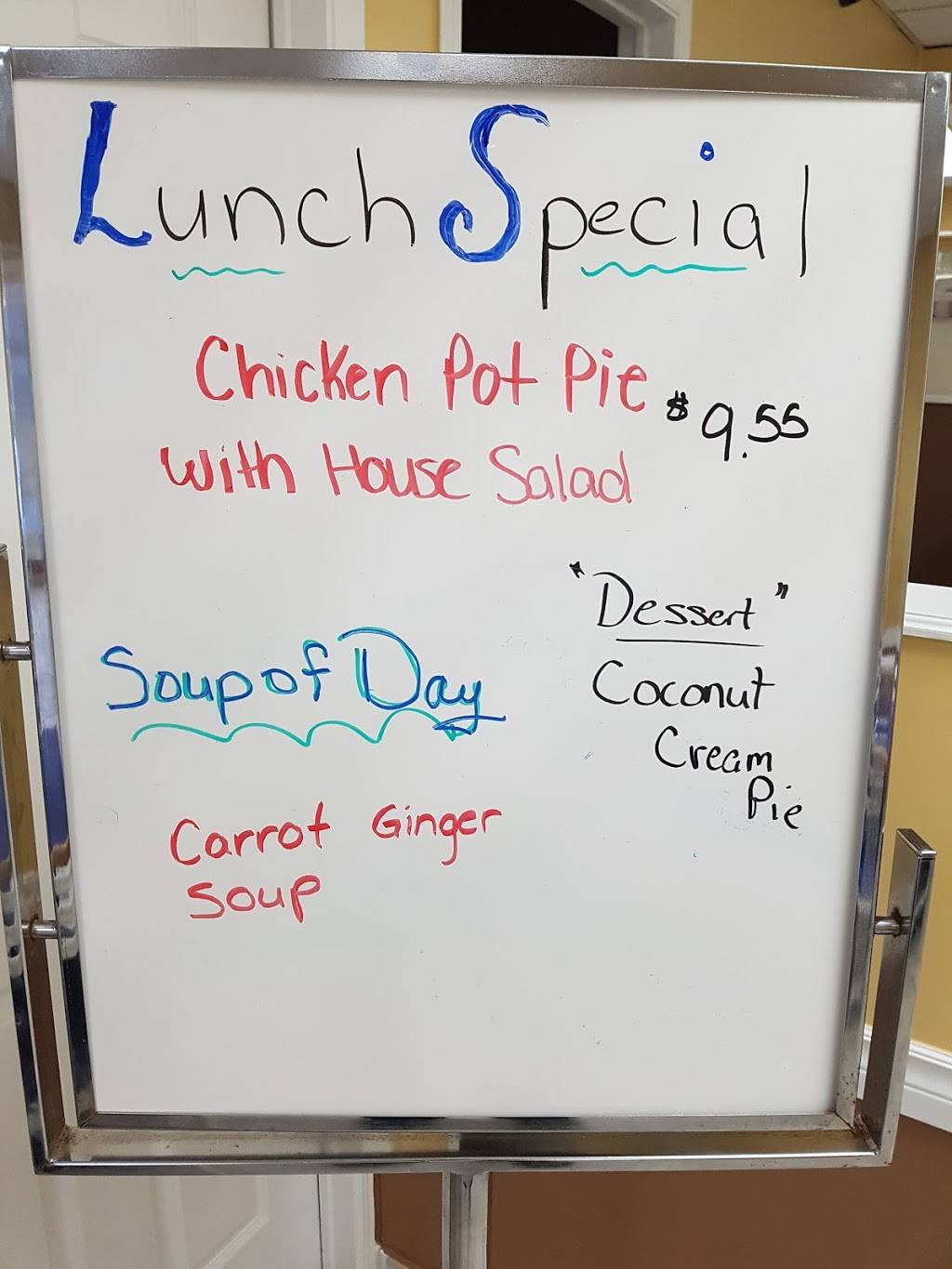 Cramahe Restaurant | restaurant | 28 King St E, Colborne, ON K0K 1S0, Canada | 9053552255 OR +1 905-355-2255