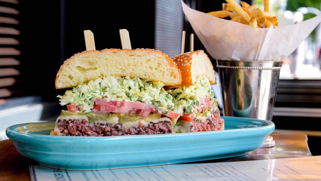 The Honor Bar | restaurant | 26 Highland Park Village, Dallas, TX 75205, USA | 2147800956 OR +1 214-780-0956