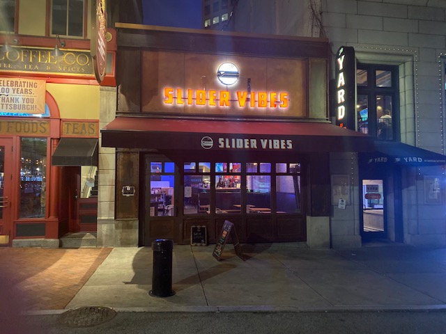 Slider Vibes | restaurant | 22 Market Square, Pittsburgh, PA 15222, USA | 4125865954 OR +1 412-586-5954