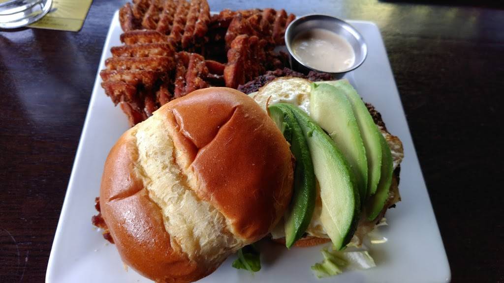 Room 38 Restaurant & Lounge | night club | 38 N 8th St, Columbia, MO 65201, USA | 5734493838 OR +1 573-449-3838