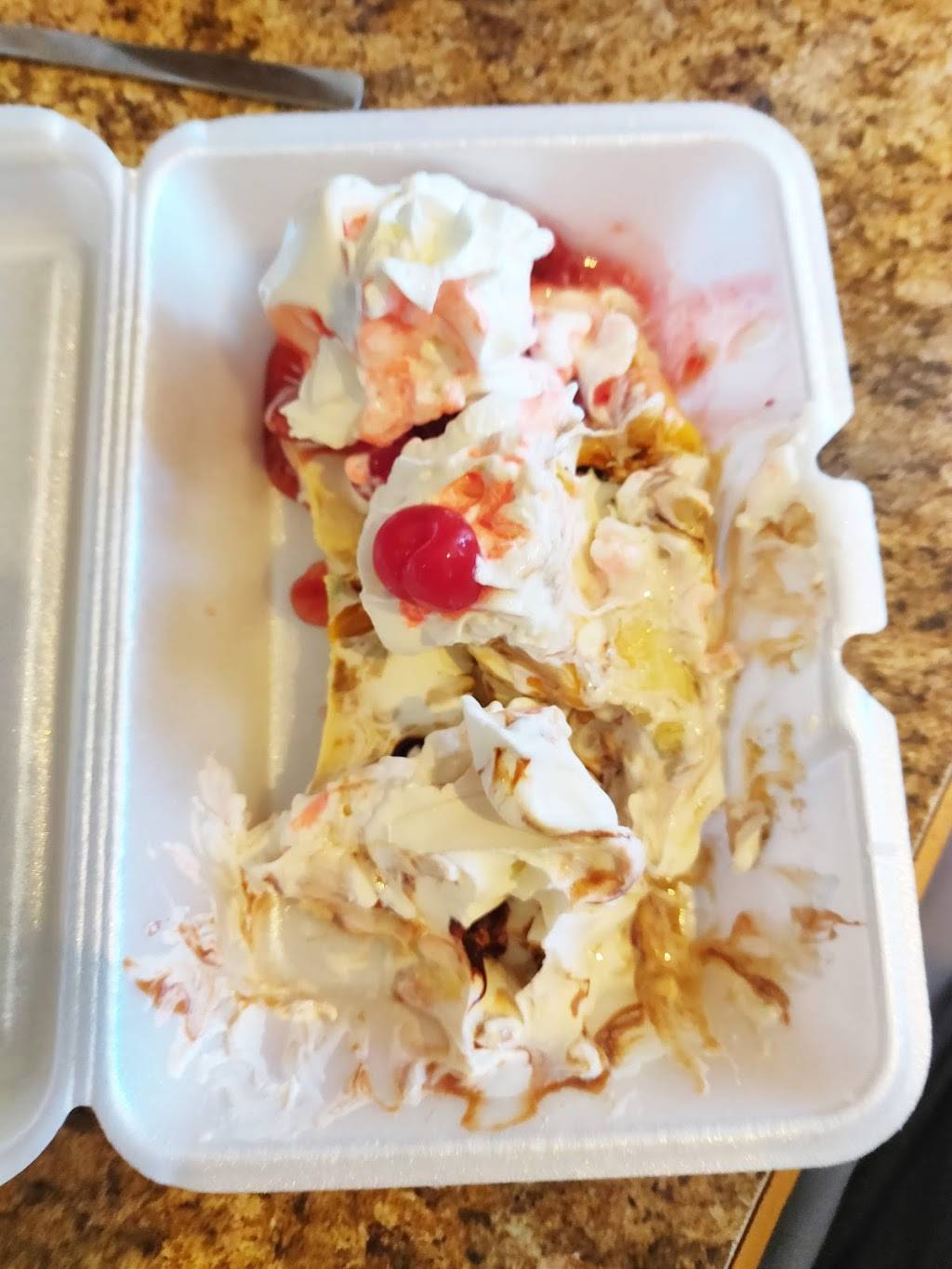 Rockfords on Main | restaurant | 129 W Main Ave, Rockford, IA 50468, USA | 6417562498 OR +1 641-756-2498