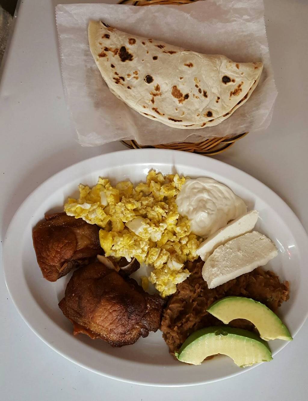 La Catracha | restaurant | 68 Van Riper St, Staten Island, NY 10302, USA | 3476002821 OR +1 347-600-2821