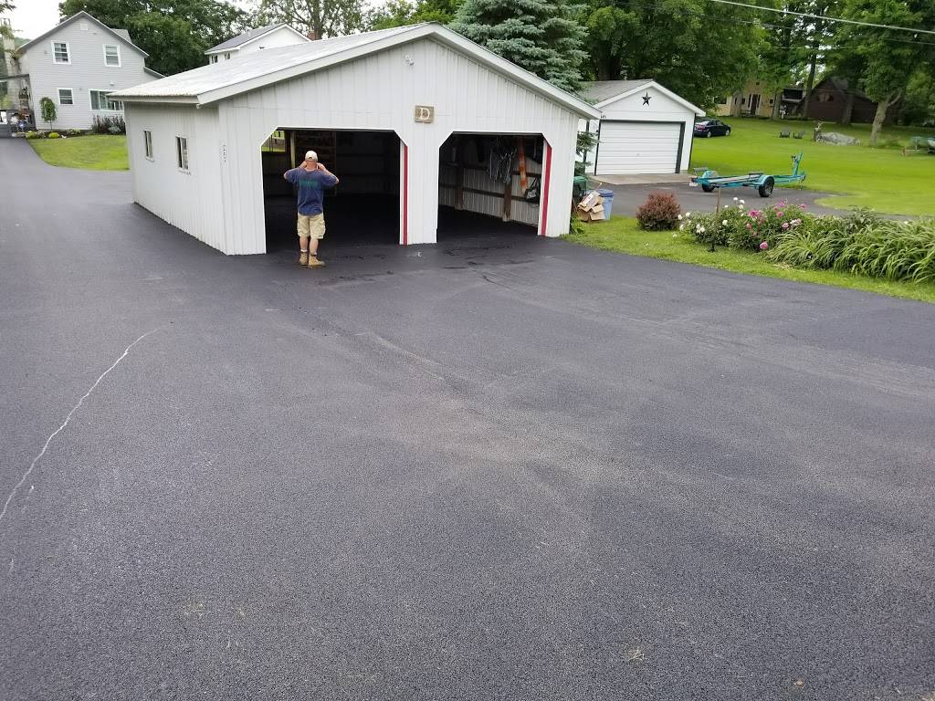 Hotel Solsville | restaurant | 7243 Valley Rd, Madison, NY 13402, USA | 3158937698 OR +1 315-893-7698