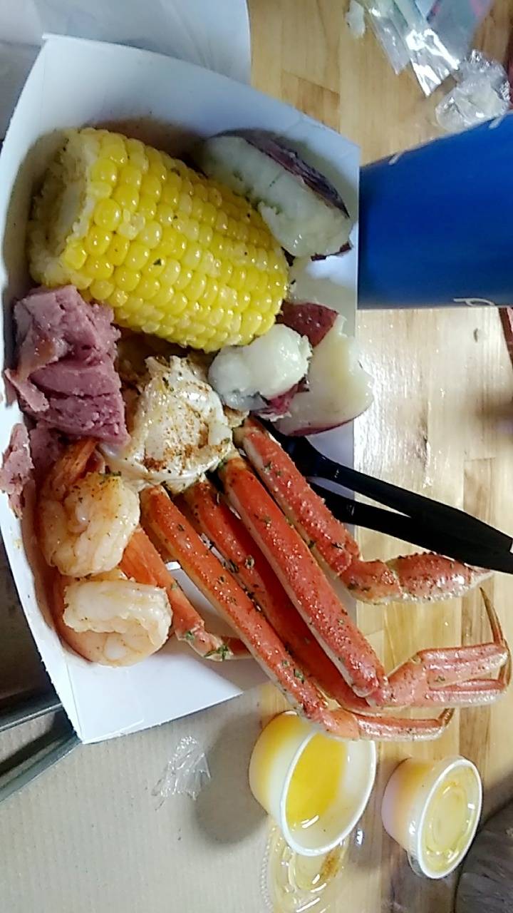 Krabby Daddys | restaurant | 120 Mississippi Ave, Crystal City, MO 63019, USA | 6366381173 OR +1 636-638-1173