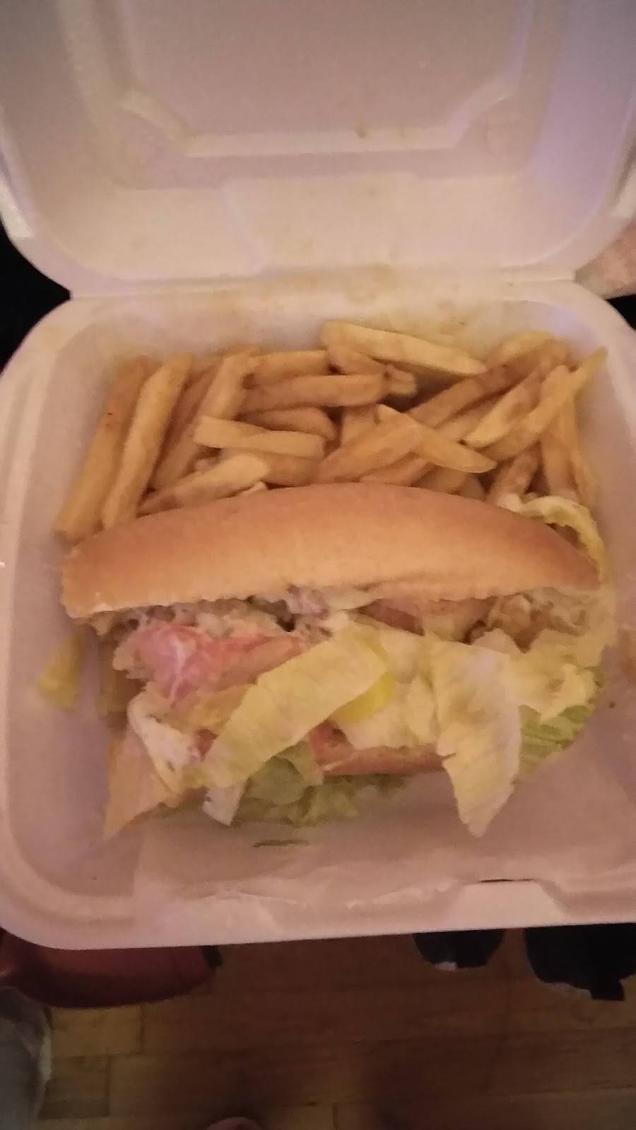 Chicago Fish & Chicken | restaurant | 1565 E Main St, Columbus, OH 43205, USA | 6142532222 OR +1 614-253-2222