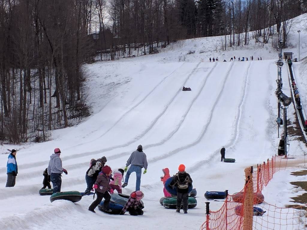 Snow Trails | restaurant | 3100 Possum Run Rd, Mansfield, OH 44903, USA | 4197749818 OR +1 419-774-9818