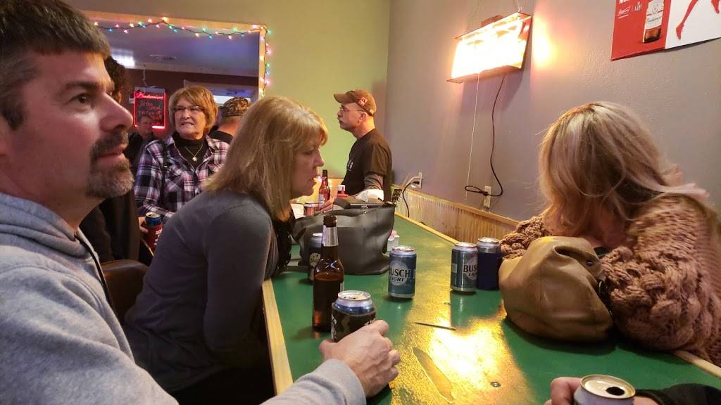 Mamas Place | restaurant | 1002 N 7th St, Oquawka, IL 61469, USA | 3095591033 OR +1 309-559-1033