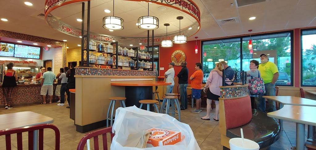 Popeyes Louisiana Kitchen | restaurant | 11899 Collier Blvd, Naples, FL 34116, USA | 2392766464 OR +1 239-276-6464