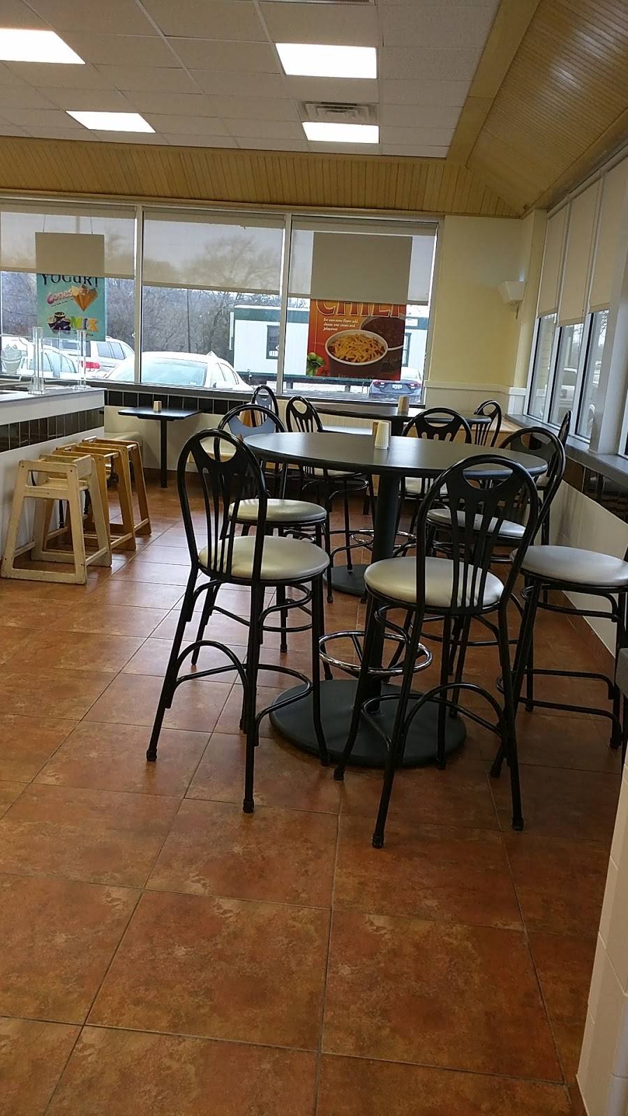 Braums Ice Cream & Burger Restaurant | restaurant | 720 E Pleasant Run Rd, DeSoto, TX 75115, USA | 9722233150 OR +1 972-223-3150