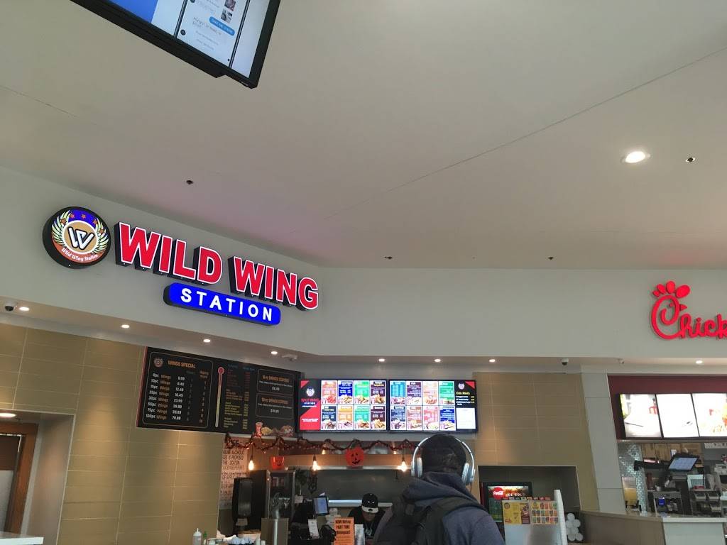 Wild Wings Station | restaurant | 6301 Northwest Loop 410, San Antonio, TX 78238, USA | 2109529883 OR +1 210-952-9883