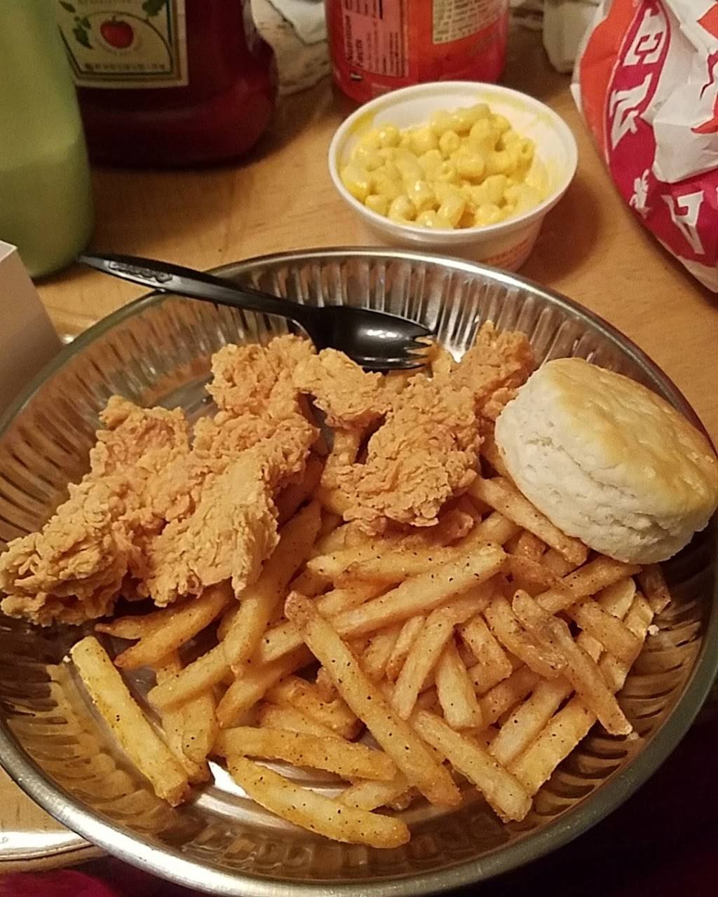 Popeyes Louisiana Kitchen | restaurant | 215 E Fordham Rd, Bronx, NY 10458, USA | 3473446816 OR +1 347-344-6816