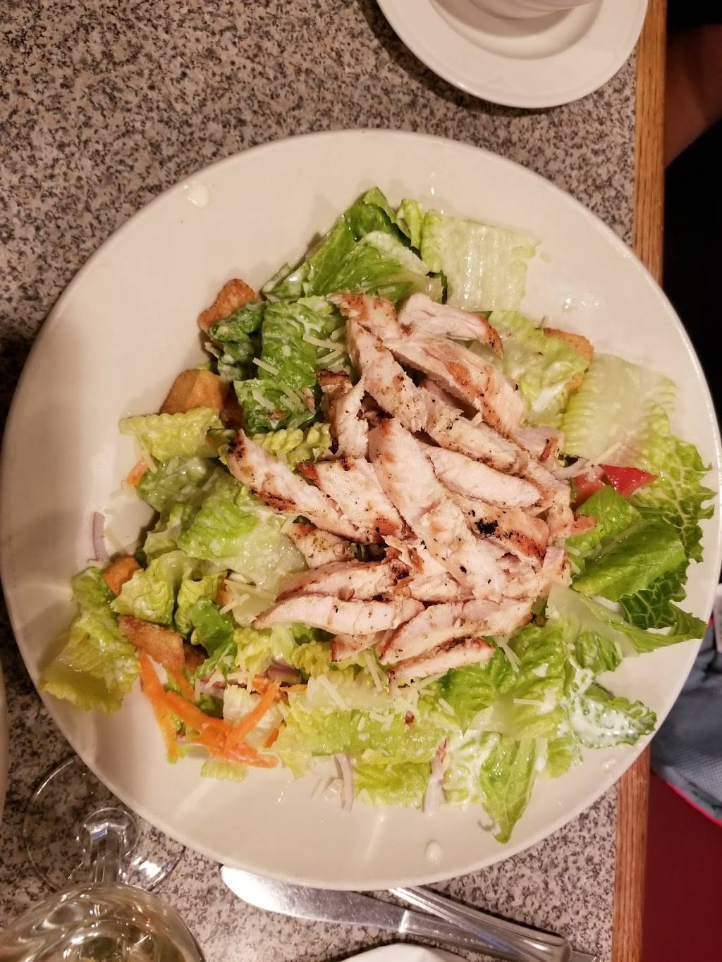 Jackson Square Tavern | restaurant | 1530 Commercial St, Weymouth, MA 02189, USA | 7813370100 OR +1 781-337-0100