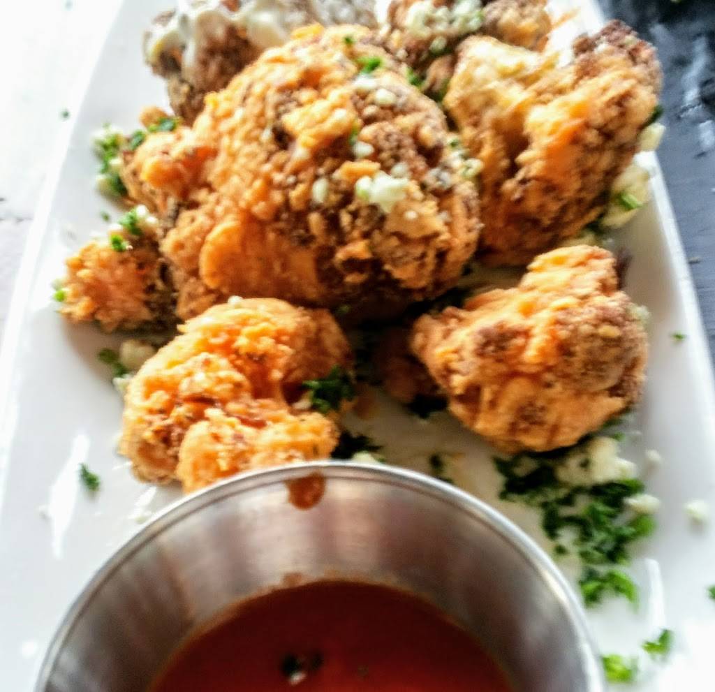 Finneys Crafthouse & Kitchen | restaurant | 35 State St a, Santa Barbara, CA 93101, USA | 8058453100 OR +1 805-845-3100