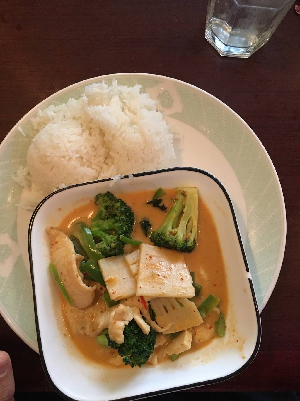 Lins Bistro | restaurant | 1880 Braselton Hwy #122, Lawrenceville, GA 30043, USA | 7703382887 OR +1 770-338-2887