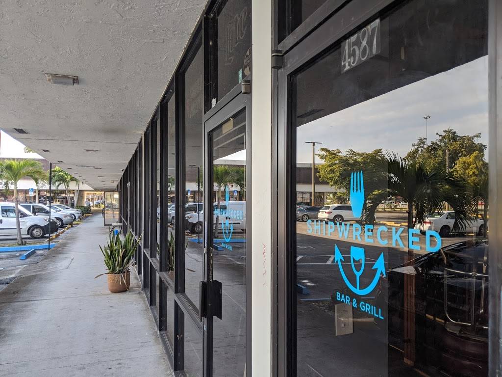 ShipWrecked Floribbean Bar & Grill | restaurant | 4587 N University Dr, Lauderhill, FL 33351, USA | 9545300166 OR +1 954-530-0166