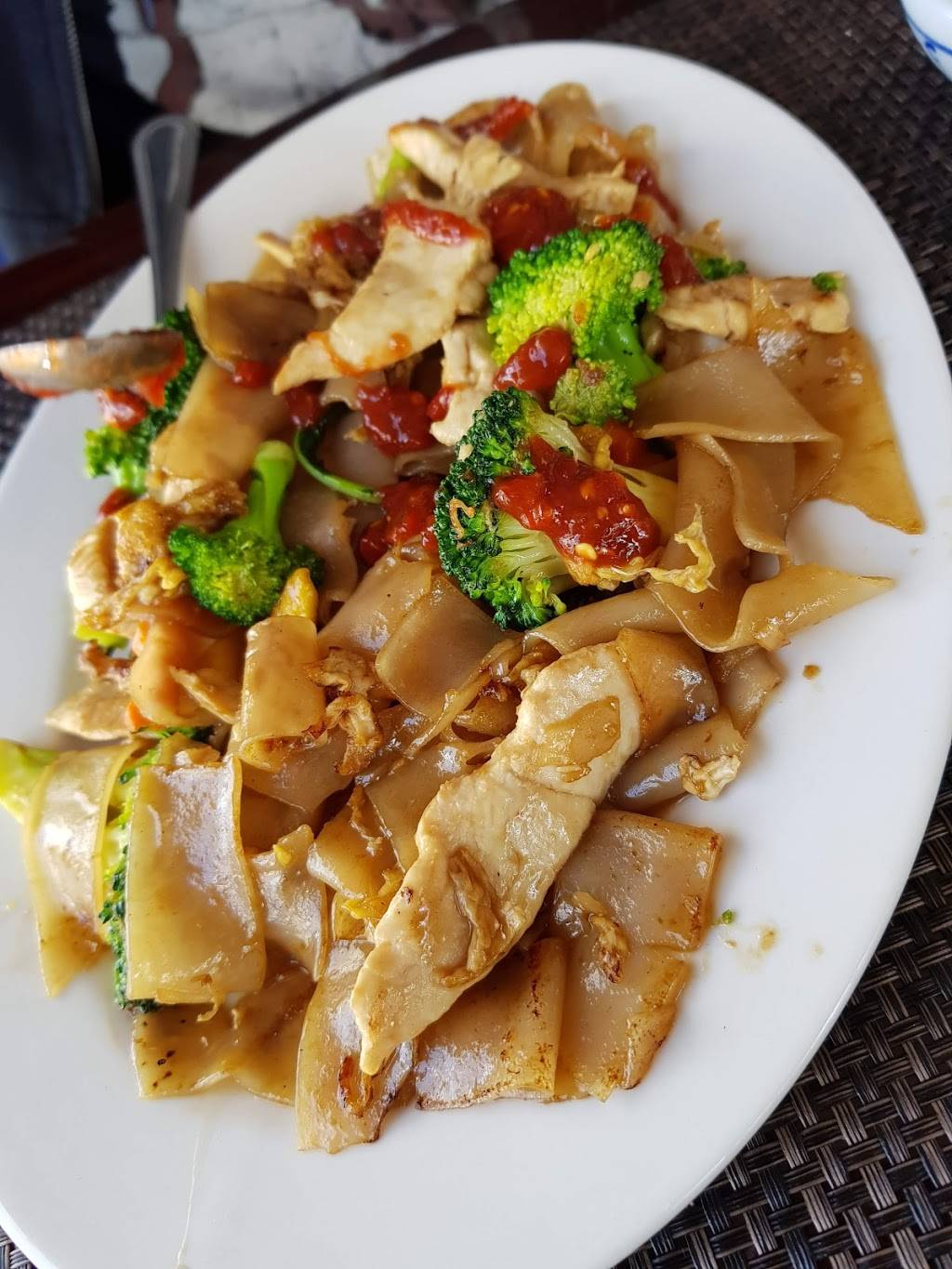 Thai Gourmet Restaurant | restaurant | 12444 Oxnard St, North Hollywood, CA 91606, USA | 8187626163 OR +1 818-762-6163