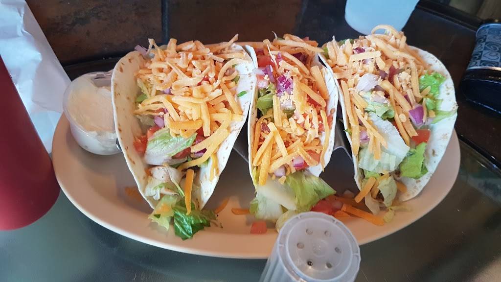 Tiki Hut Pub & Grill | restaurant | 1010 Main St, Daytona Beach, FL 32118, USA | 3868727816 OR +1 386-872-7816