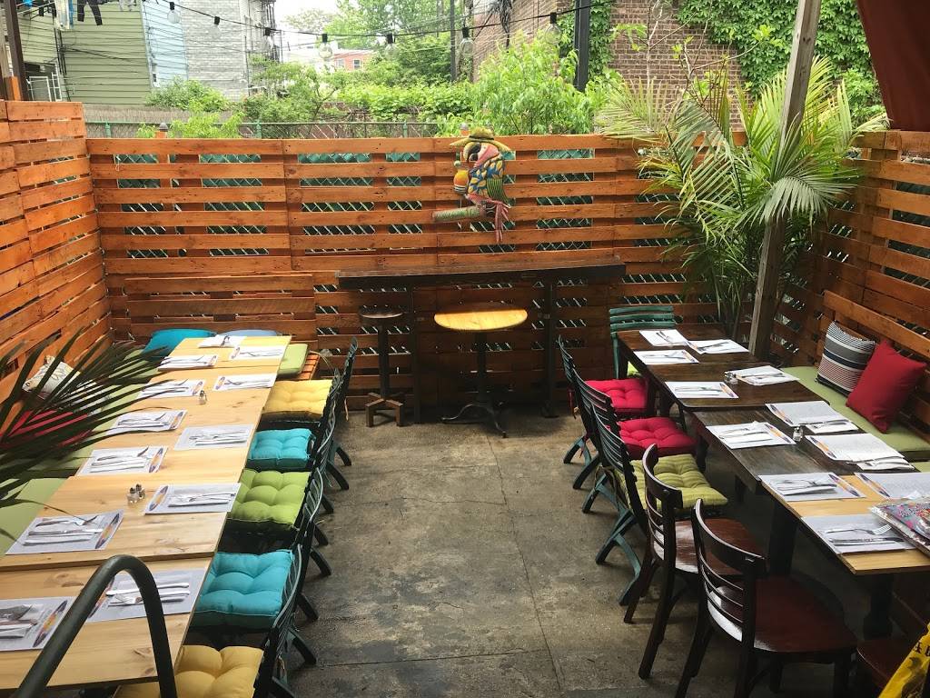 Las Margaritas | restaurant | 425 Graham Ave, Brooklyn, NY 11211, USA | 3478897885 OR +1 347-889-7885