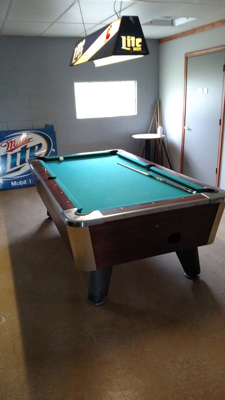 Baileys Pizza House | restaurant | 11991 Island Rd, Grafton, OH 44044, USA | 4407483104 OR +1 440-748-3104