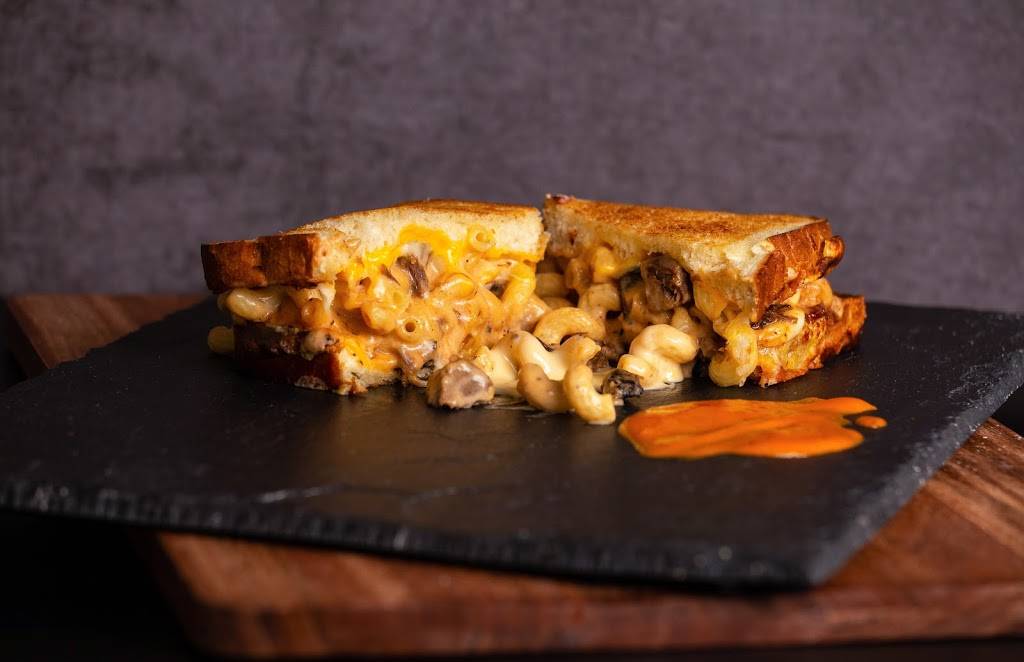 I Heart Mac & Cheese | restaurant | 3908 W Hillsboro Blvd, Deerfield Beach, FL 33442, USA | 9544209630 OR +1 954-420-9630