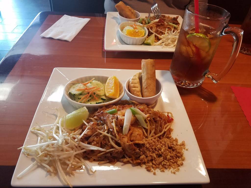 Thai Thai Restaurant | restaurant | 1055 S Main Ave, Fallbrook, CA 92028, USA | 7607284938 OR +1 760-728-4938
