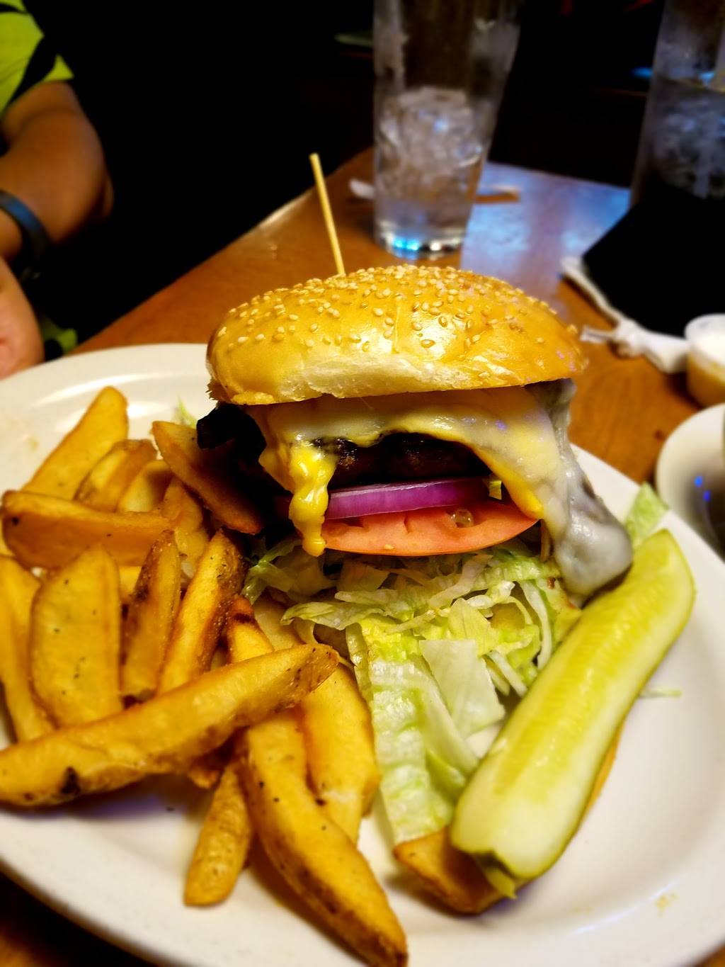 Texas Roadhouse | restaurant | 181 Huguenot St, New Rochelle, NY 10801, USA | 9146327427 OR +1 914-632-7427