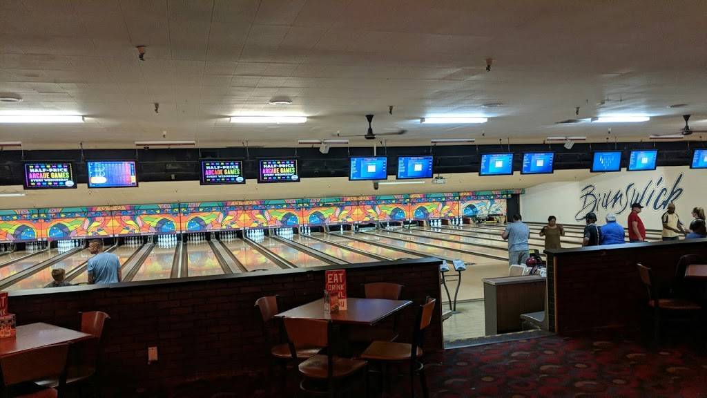 Bowlero Lancaster | restaurant | 43233 Sierra Hwy, Lancaster, CA 93534, USA | 6619482651 OR +1 661-948-2651