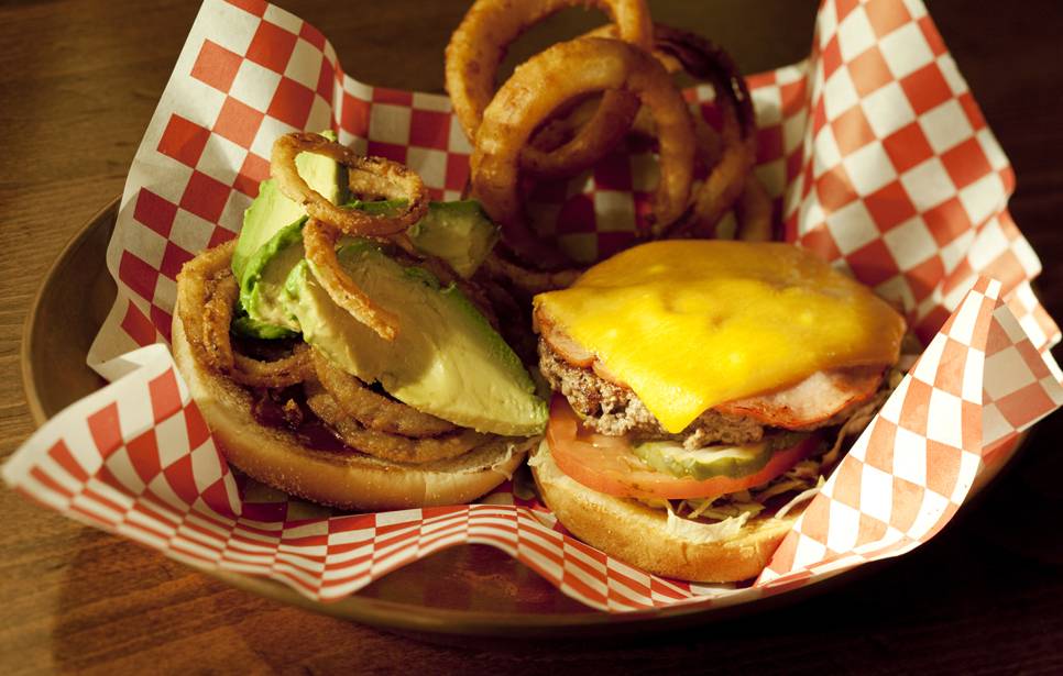 Burger Claim | restaurant | 20320 Old Highway 99 Grand Mound, Centralia, WA 98531, USA | 3602739347 OR +1 360-273-9347