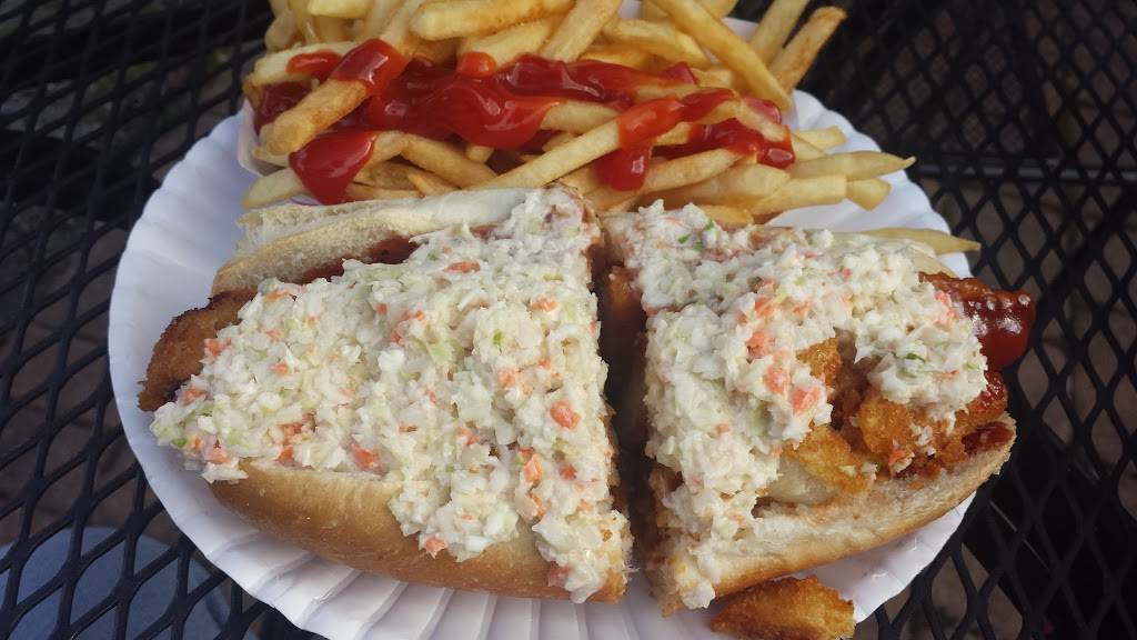 Captain Pauls Firehouse Dogs | restaurant | 2230 Princeton Pike, Lawrence Township, NJ 08648, USA | 6093237253 OR +1 609-323-7253