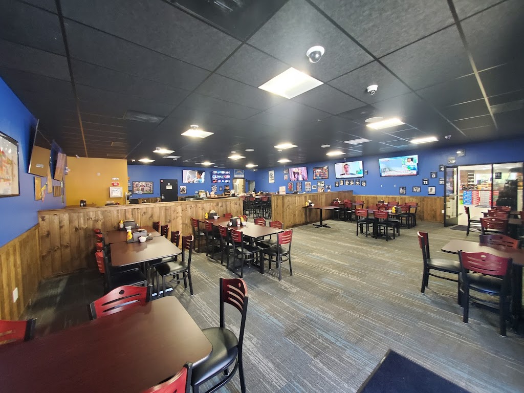 LA Jolla 76 Roadside Grill | restaurant | 22003 CA-76, Pauma Valley, CA 92061, USA | 7605732048 OR +1 760-573-2048