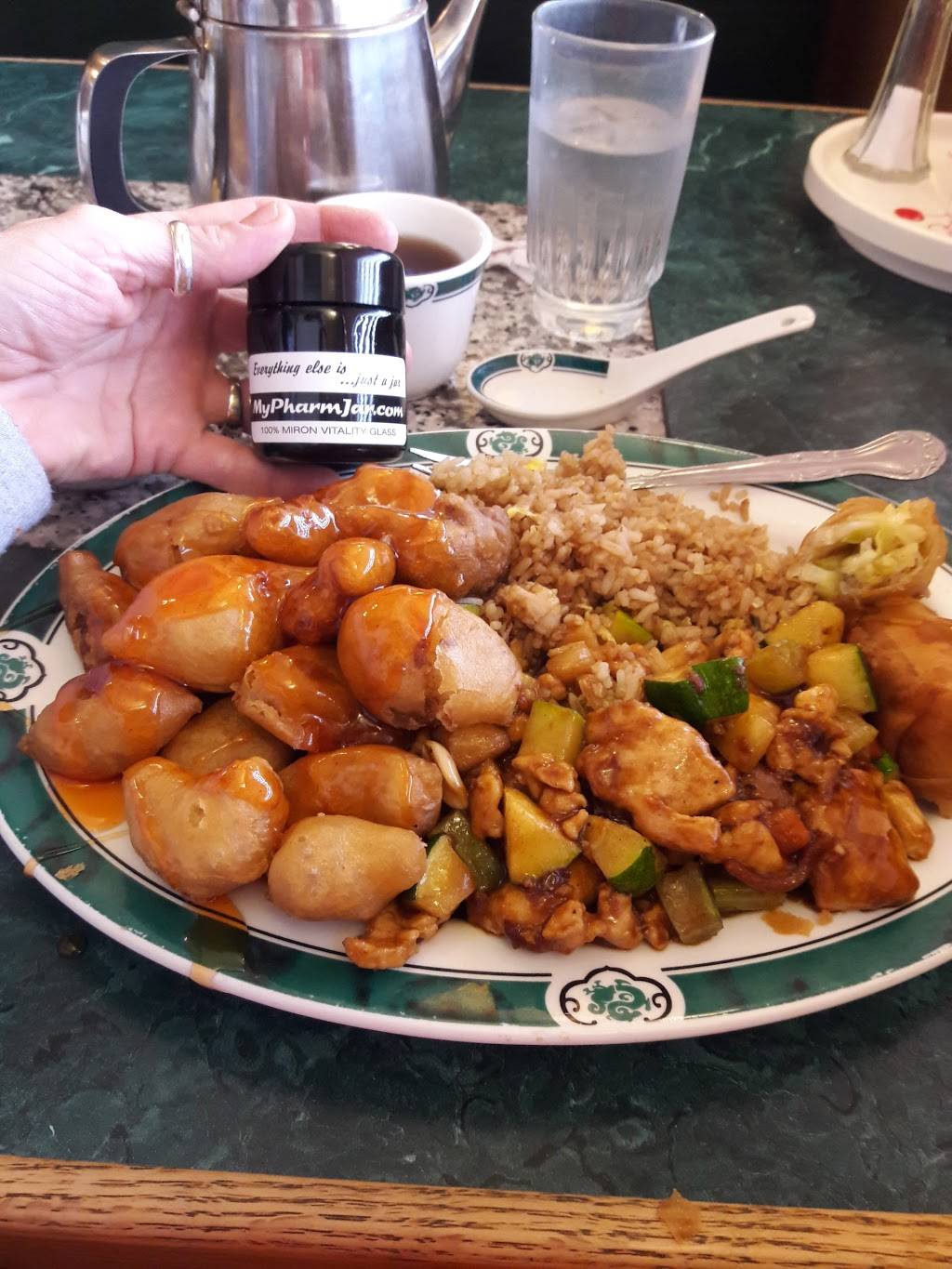 Jin’s Chinese Restaurant | restaurant | 180 NW 1st St, Dundee, OR 97115, USA | 5035546898 OR +1 503-554-6898