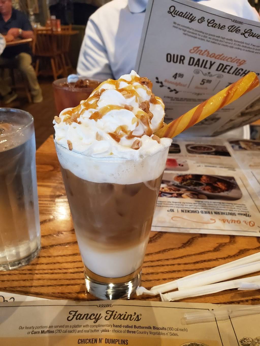 Cracker Barrel Old Country Store | restaurant | 2302 S 1st St, Lufkin, TX 75904, USA | 9366995020 OR +1 936-699-5020