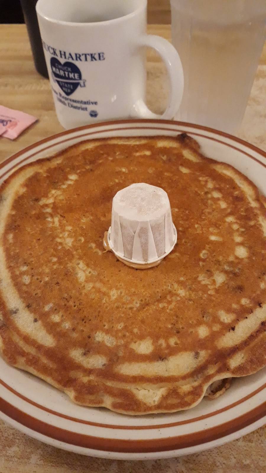 Grandmas Kitchen | restaurant | 525 E North Ave, Flora, IL 62839, USA | 6186622220 OR +1 618-662-2220