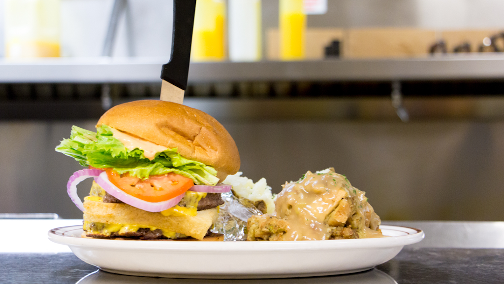 Country Cabin | restaurant | 35756 Van Dyke Ave, Sterling Heights, MI 48312, USA | 5868269100 OR +1 586-826-9100