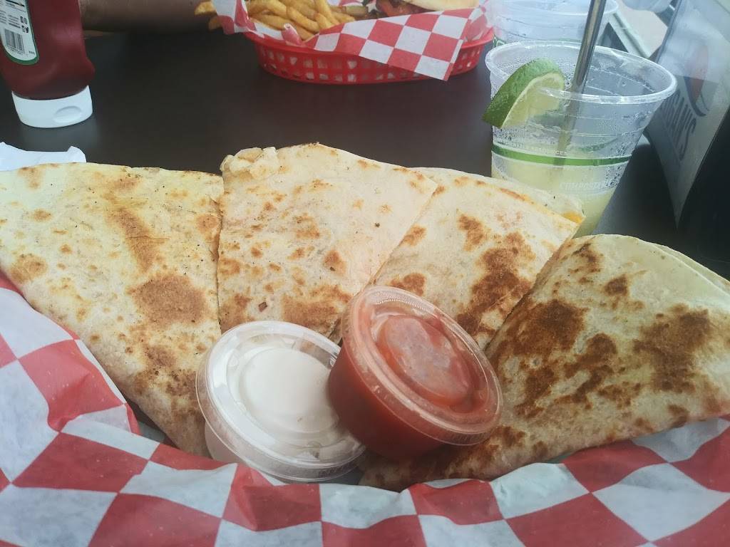 Logans Beach Bar | restaurant | 200 N Broadwalk, Hollywood, FL 33019, USA | 9549227057 OR +1 954-922-7057