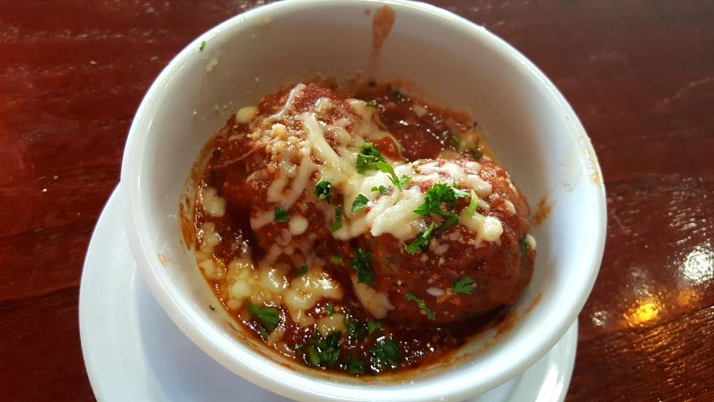 Wise Guys Pizzeria | restaurant | 311 S Oak St, Roanoke, TX 76262, USA | 6822372201 OR +1 682-237-2201