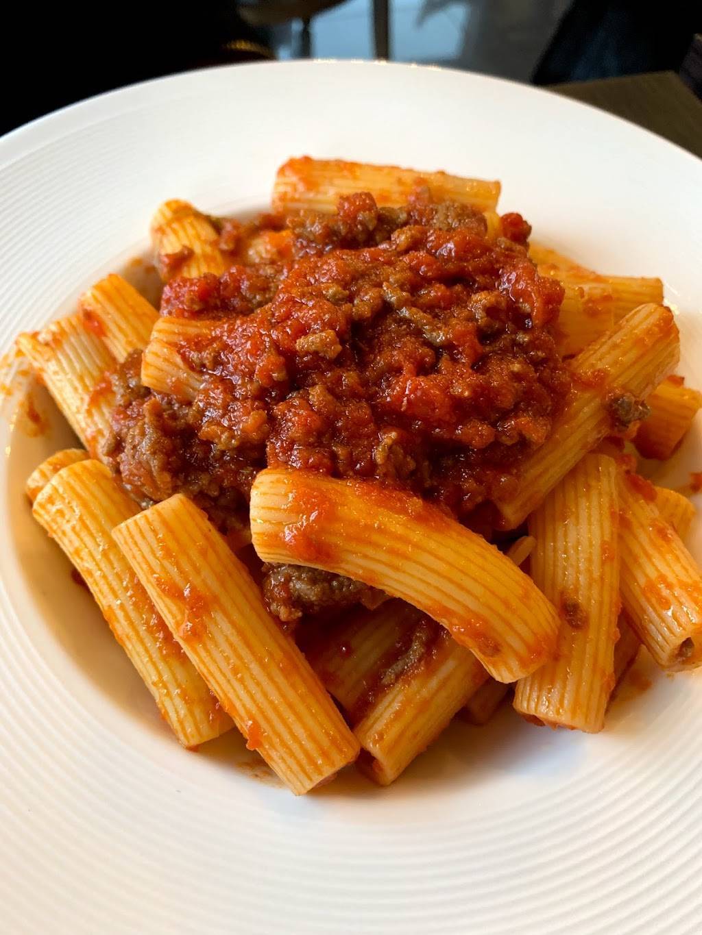 Mangia Mangia (Oakville) | restaurant | 1395 Abbeywood Dr Unit #1, Oakville, ON L6M 3B2, Canada | 2893863000 OR +1 289-386-3000