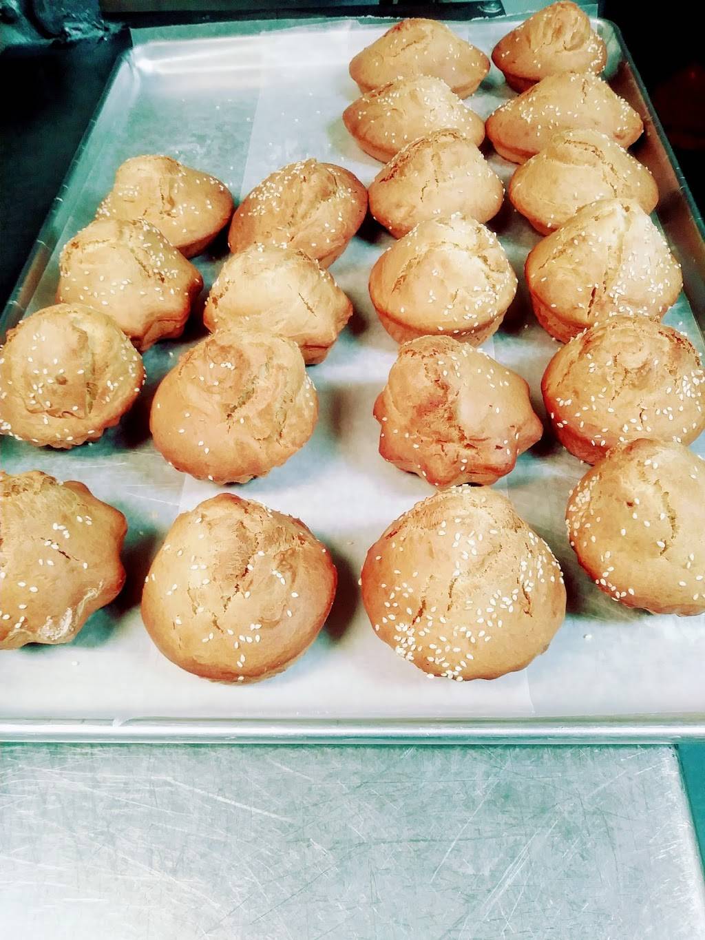 Panaderia & Pupuseria Candelaria de la Frontera | restaurant | 632 N Miami Ave, Marshall, MO 65340, USA | 6608154557 OR +1 660-815-4557