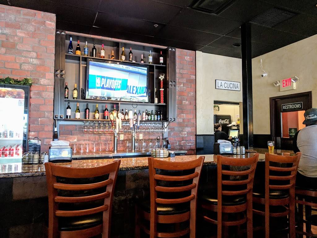 Pesaros Pizzeria & Ristorante | restaurant | 3464 Avalon Park E Blvd Suite 108, Orlando, FL 32828, USA | 4072865968 OR +1 407-286-5968