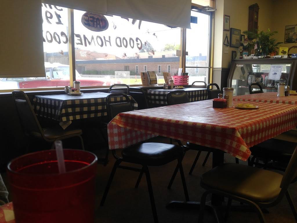 Neighborhood Cafe | cafe | 801 Trailwood Dr, Hurst, TX 76053, USA | 8172829463 OR +1 817-282-9463