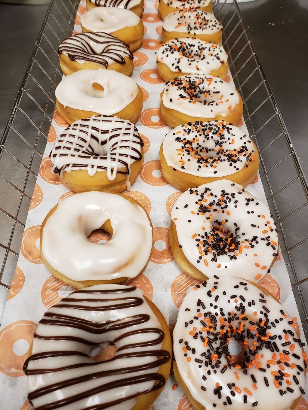 Dunkin | bakery | 38219 US-27, Davenport, FL 33837, USA | 8634225100 OR +1 863-422-5100