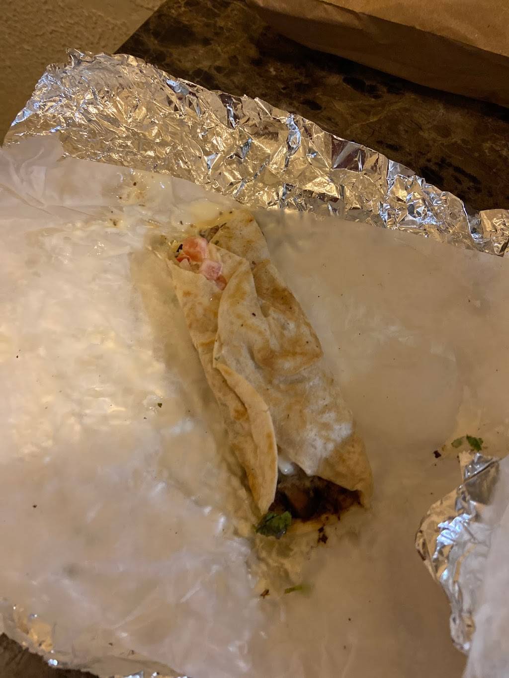 Southshore BBQ & Jerk | restaurant | 7114 S Yates Blvd, Chicago, IL 60649, USA | 7738558383 OR +1 773-855-8383