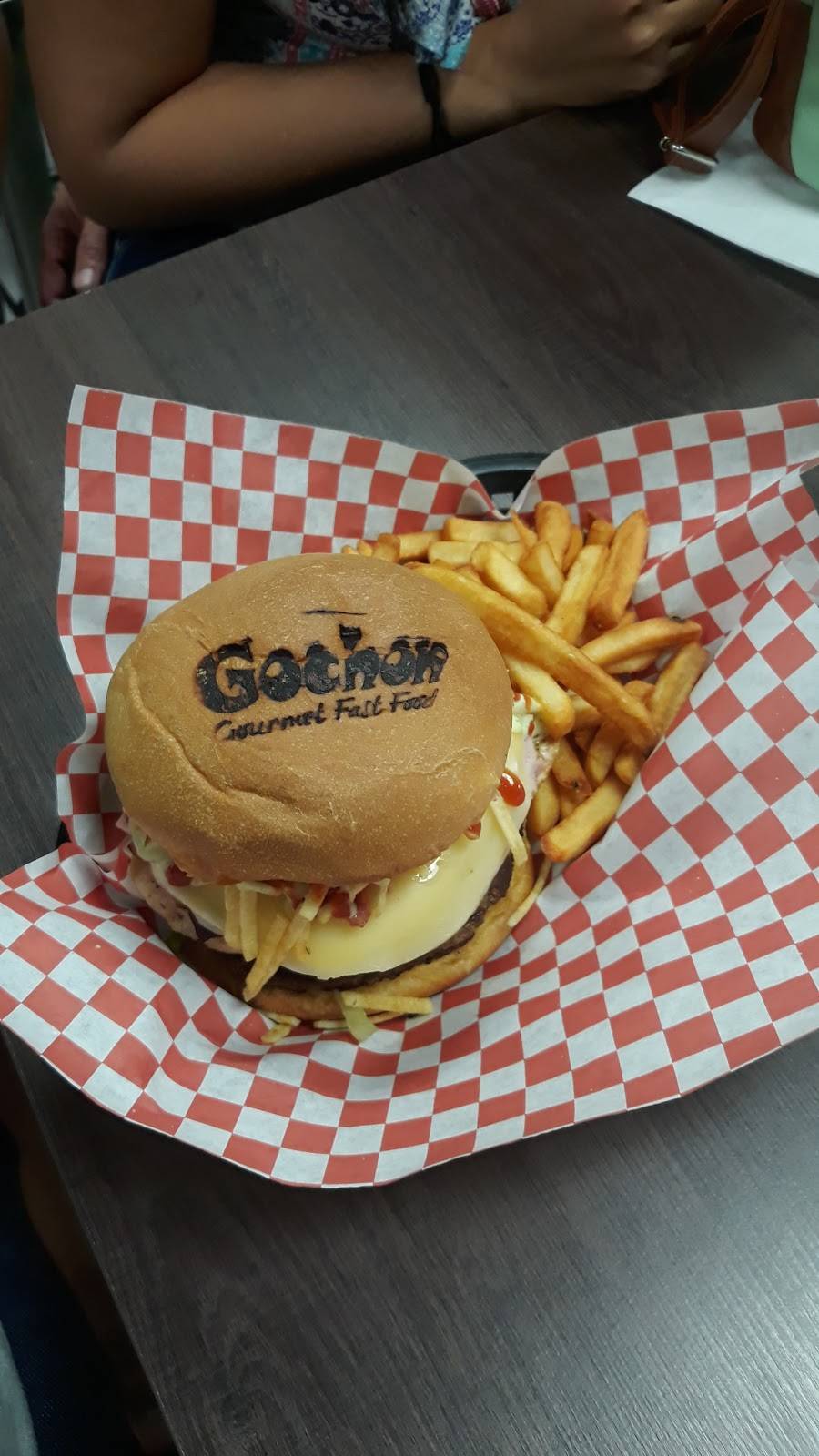 El Gochon Pastelitos Patacones Mandocas | restaurant | 12803 SW 42nd St, Miami, FL 33175, USA | 3056312248 OR +1 305-631-2248