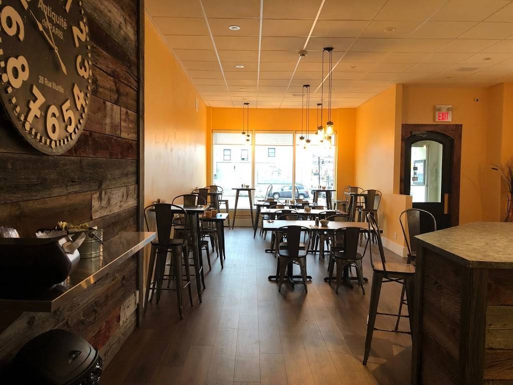 Navarras Eatery | restaurant | 1 Main St S, Uxbridge, ON L9P 1J2, Canada | 9058527669 OR +1 905-852-7669