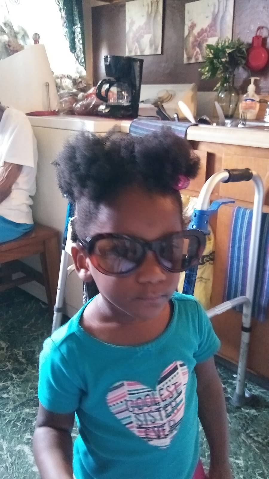 Lees Famous Recipe Chicken | restaurant | 602 Scott St, Covington, KY 41011, USA | 8594912491 OR +1 859-491-2491