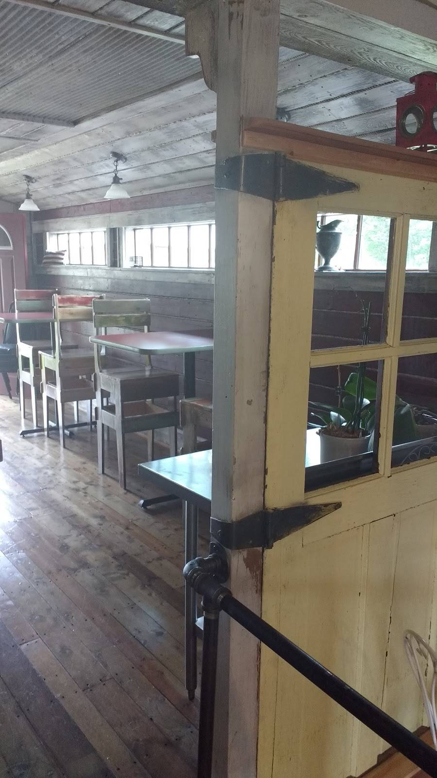 Valeri Anns Family Foods | restaurant | 26025 Co Rd 3, Merrifield, MN 56465, USA | 2184543663 OR +1 218-454-3663