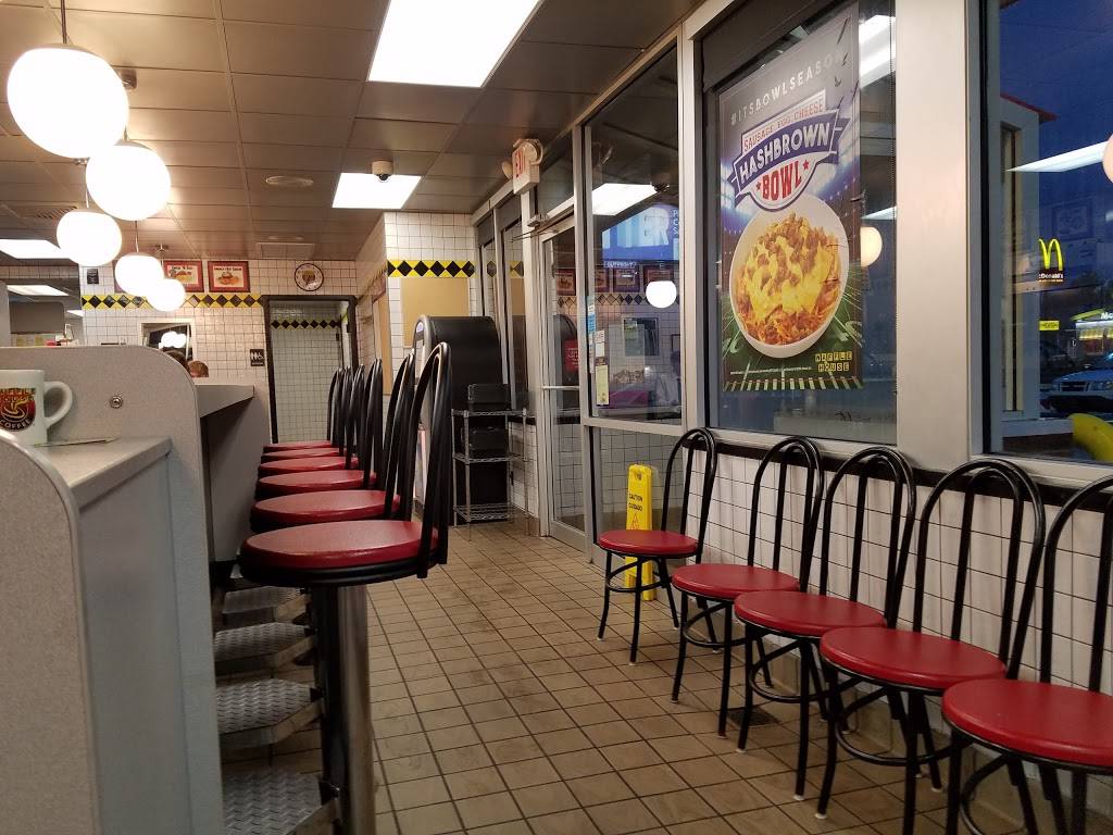 Waffle House | meal takeaway | 4031 E Southport Rd, Indianapolis, IN 46237, USA | 3178651265 OR +1 317-865-1265
