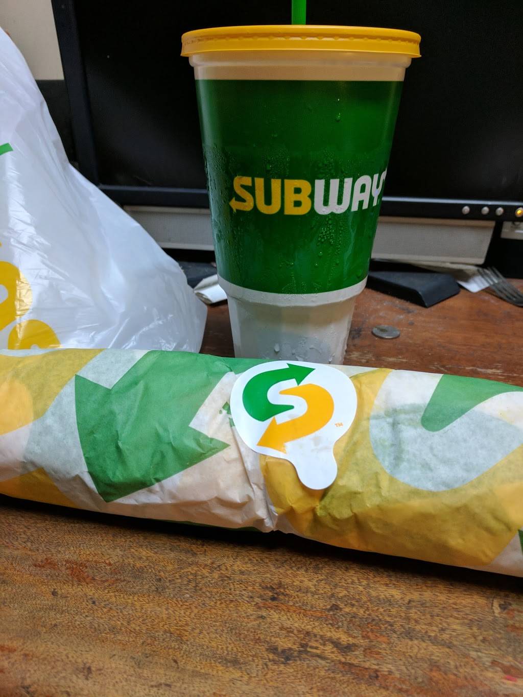 Subway | restaurant | 14329 Bear Valley Rd, Dunia Plaza Suite 2, Victorville, CA 92392, USA | 7602444936 OR +1 760-244-4936